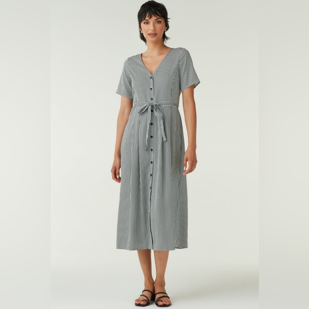 NWT VETTA Capsule Button-Up Midi Dress